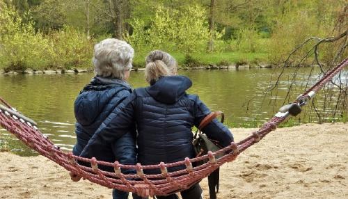 Nachbarschaftshilfe wird nun leichter. Foto: Silviarita / pixabay