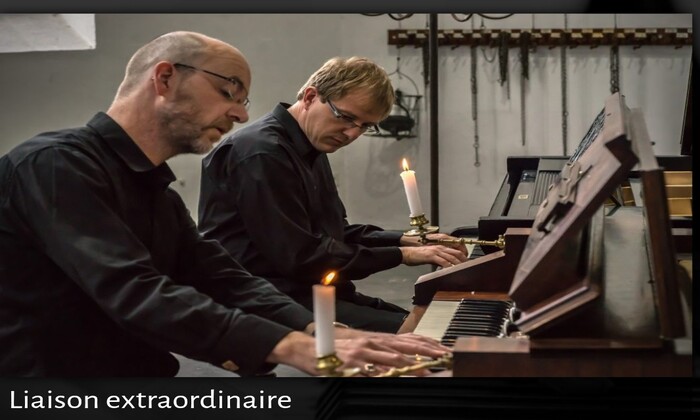 © Liaision extraordinaire